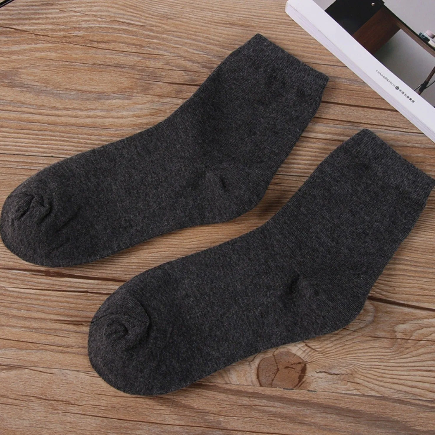 1pair Men's Plain Color Crew Socks