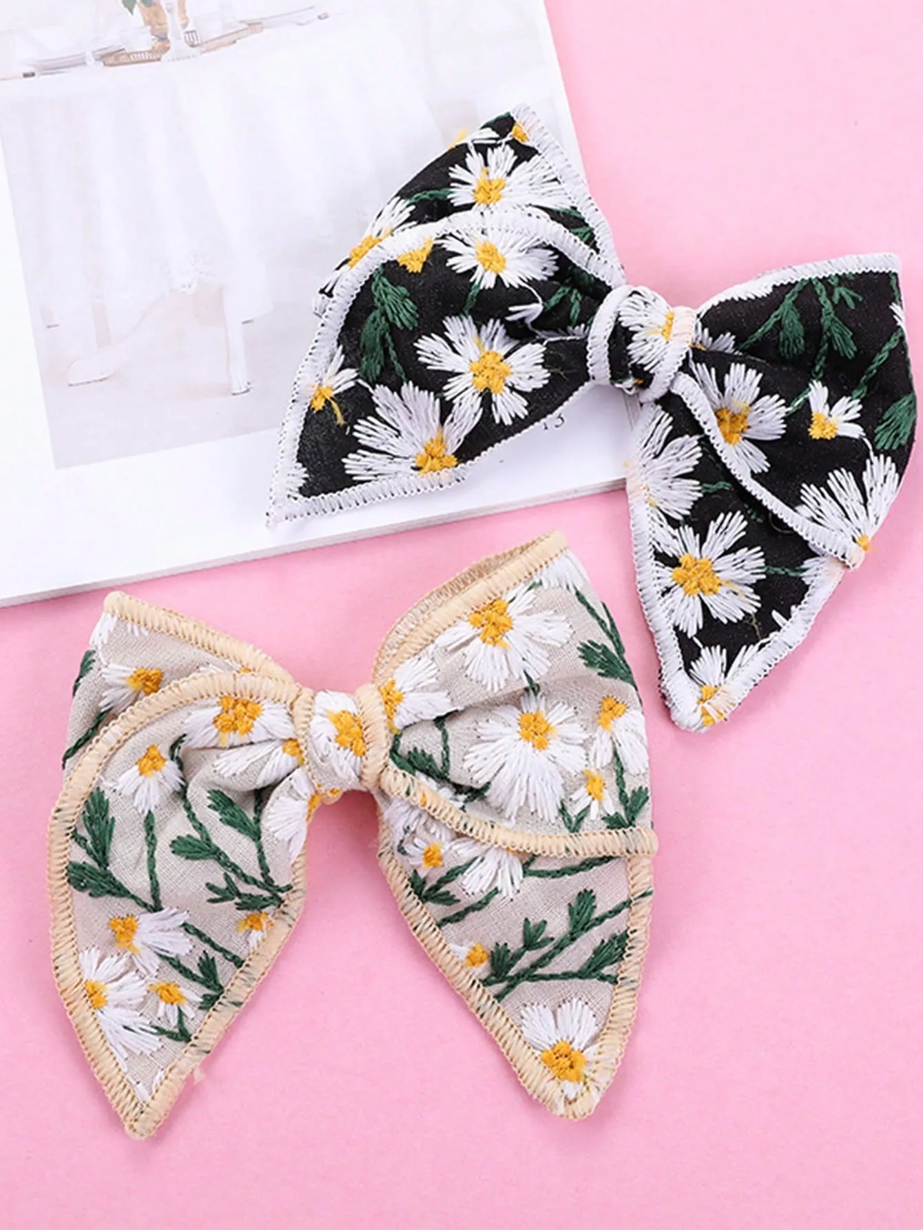 1pc Embroidered Daisy Bow Hair Clip For Kids