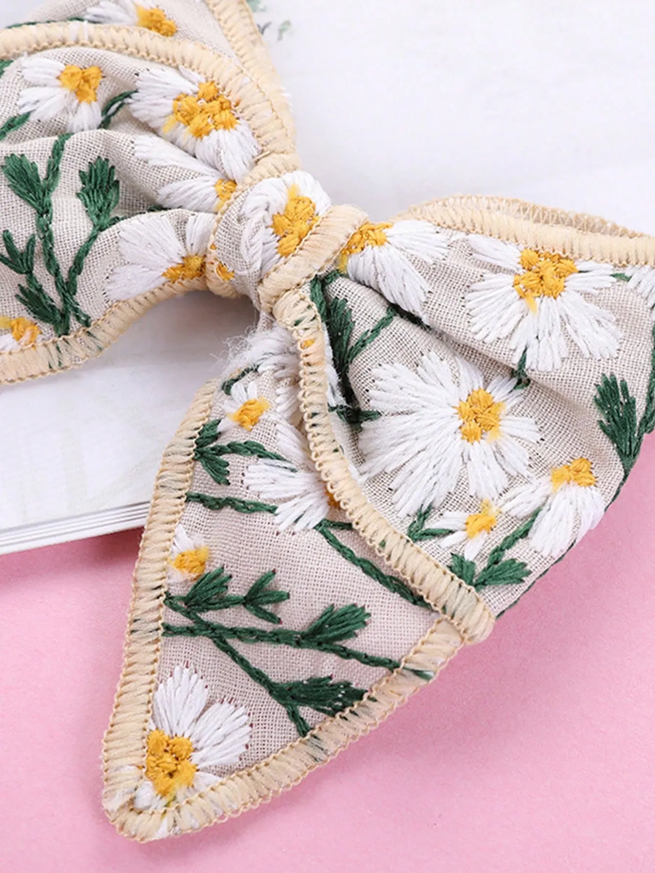 1pc Embroidered Daisy Bow Hair Clip For Kids