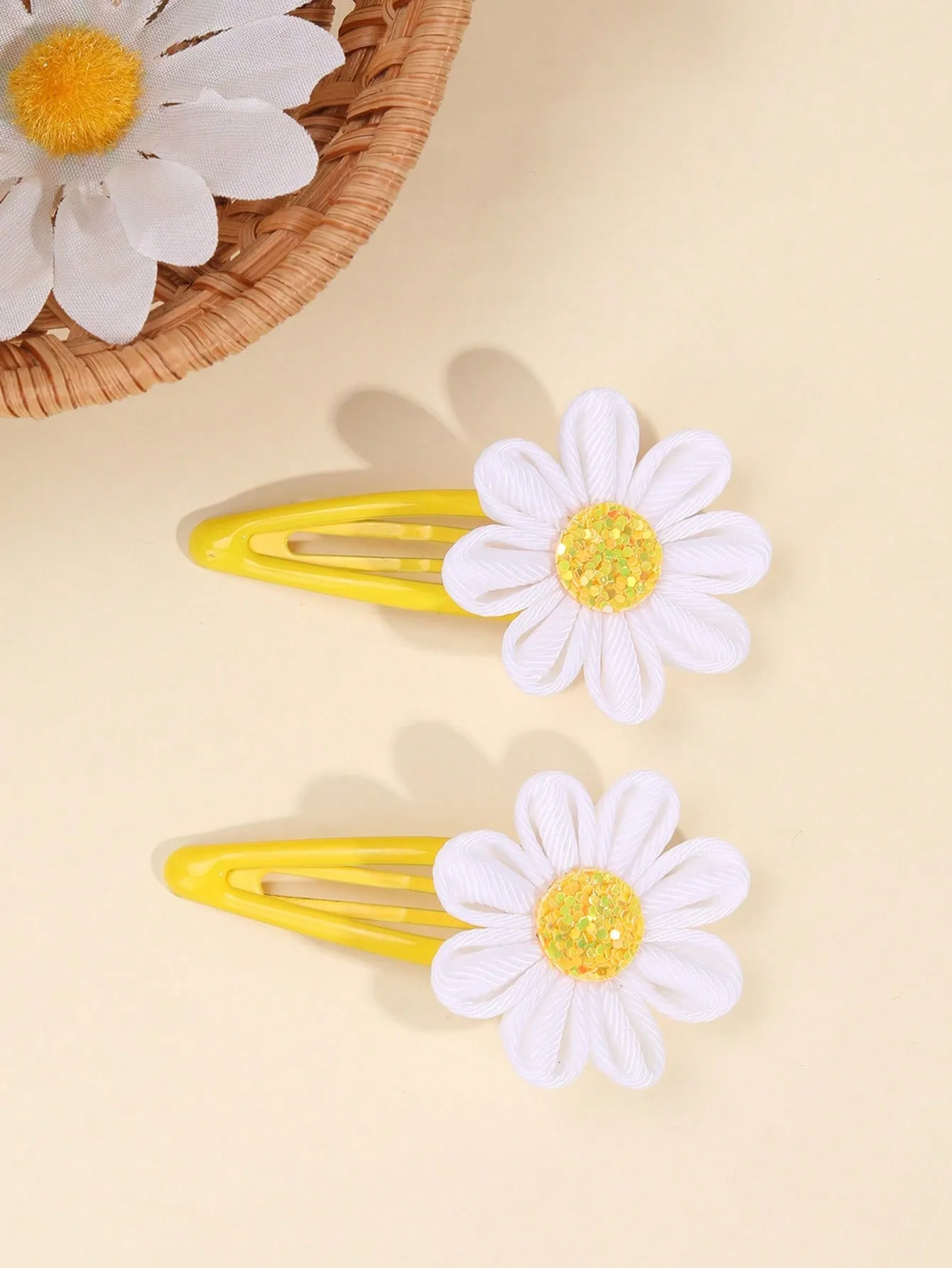 2pcs Flower Hair Clip For Girls,Daisy BB Hair Clip Decor Hair Accessories For Kids Daily