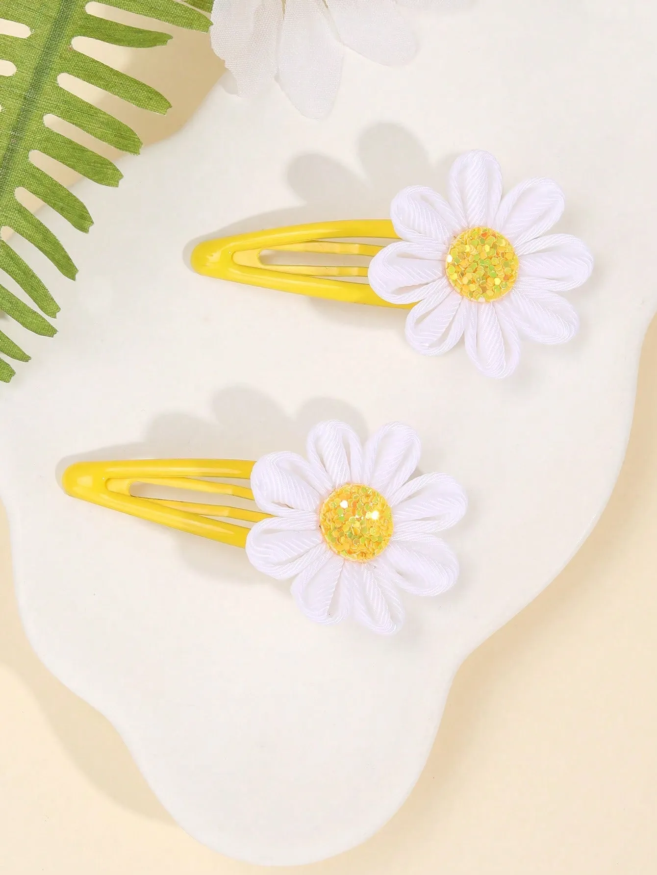 2pcs Flower Hair Clip For Girls,Daisy BB Hair Clip Decor Hair Accessories For Kids Daily