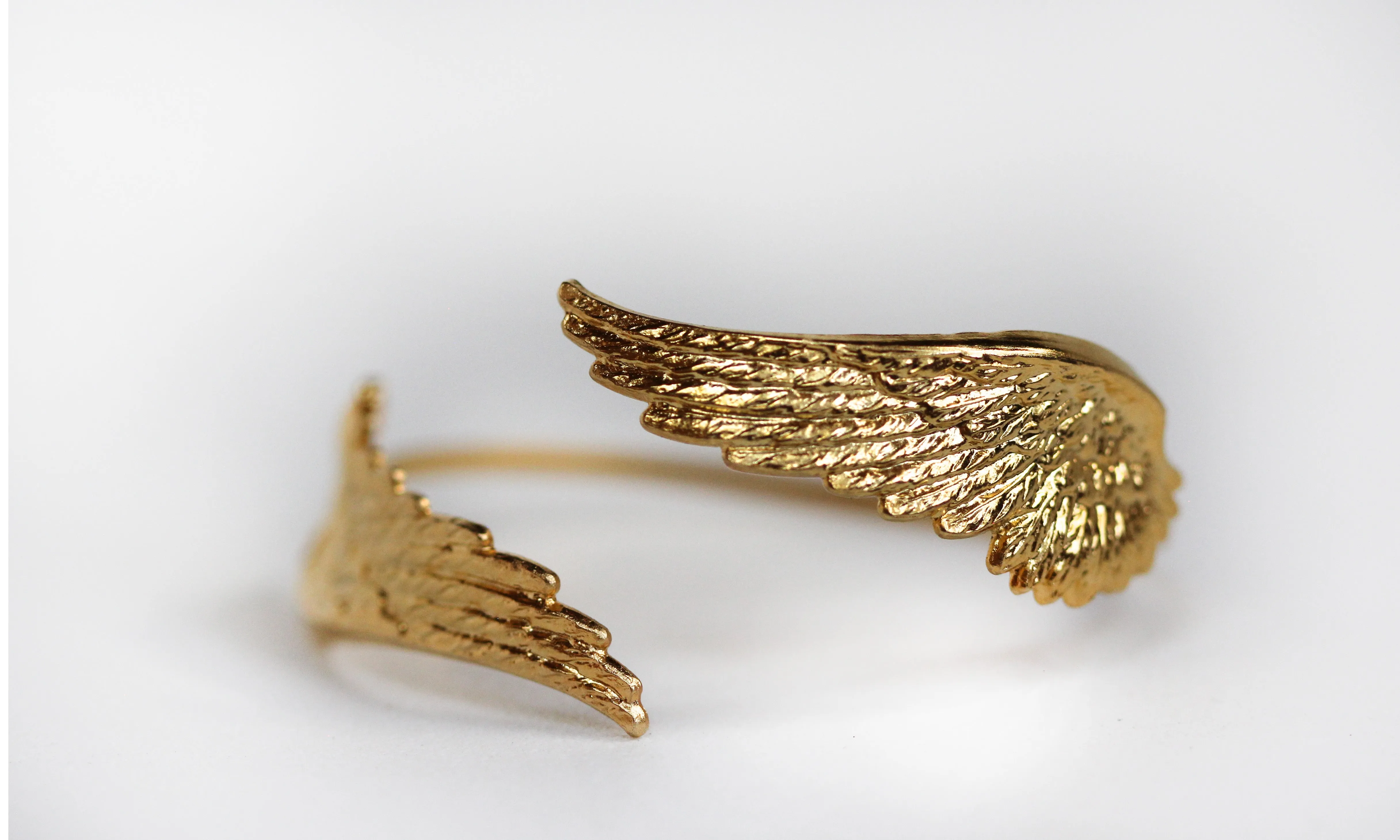 Medium Angel Wings Bracelet