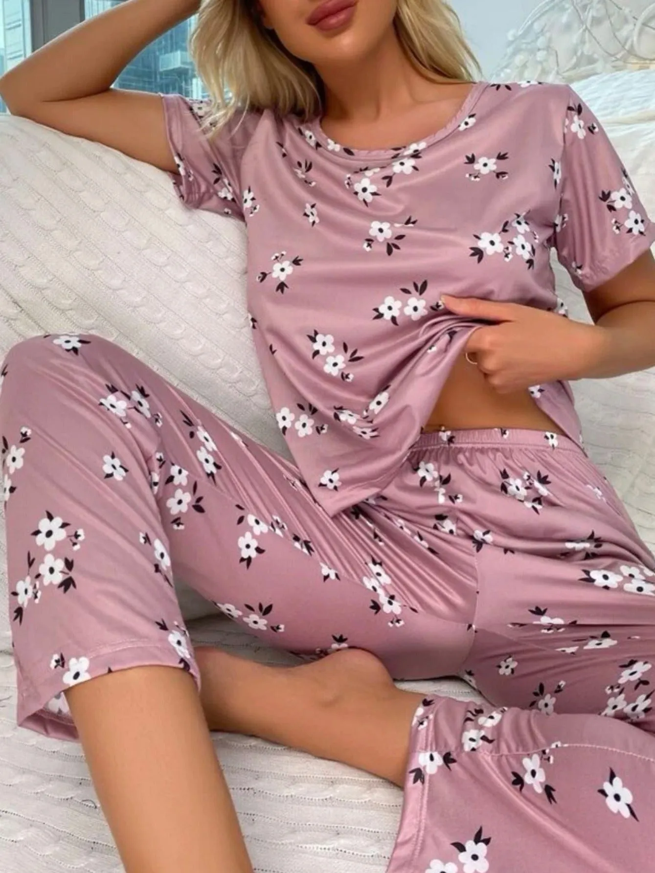 Women's Two-piece Set Allover Comfortable Floral Print Short Sleeve Pants Pajama Sets